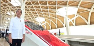 Freshly Launched, Whoosh High-Speed Train Encounters Several Incidents Already