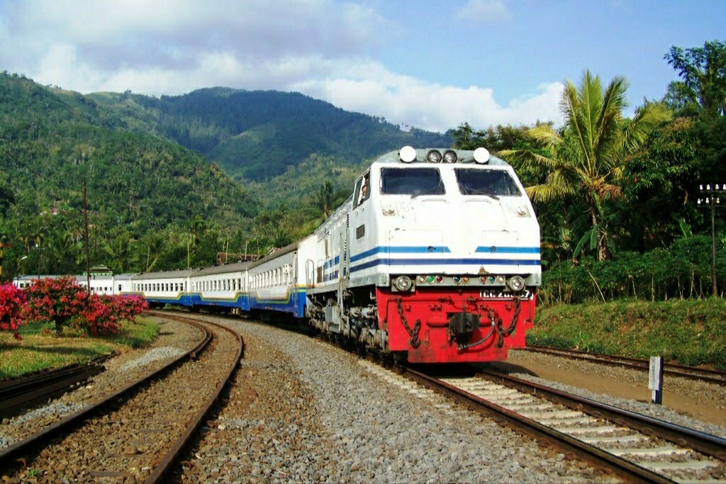 PT Kereta  Api  Indonesia  Begins Operation Yogyakarta 