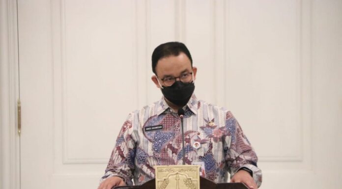 The DKI Jakarta Governor Has Claimed The Total Fines For Not Wearing Masks In Jakarta Now Reaching Rp 5 Billion anies baswedan