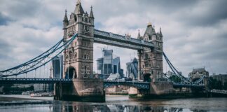 Corona Cases Increasing, UK Lockdown Again For 1 Month UK, United Kingdom