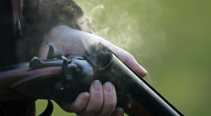 Attack On Nigerian Mosque Kills Five Worshipers gun