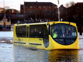 amphibious bus
