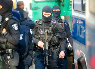 A Bomb of World War 2 in Germany Defused, 13 Thousand Residents Evacuated germany police