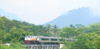 Long distance train to and from Jakarta return to normal