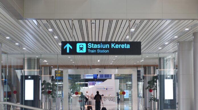 10,612 Foreigners have Left Indonesia Since July 1, 2021 Foreigners have Left Indonesia
