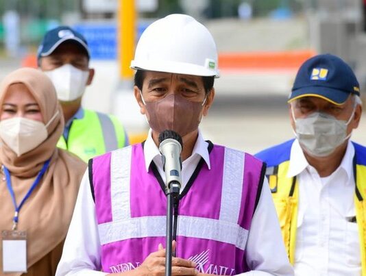 Jokowi Cancels 8 National Strategic Projects