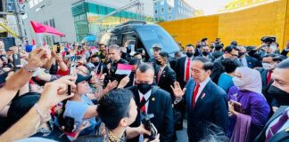 Jokowi Arrives in Germany, Carrying Peace Mission