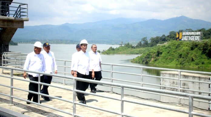 Jokowi Intensely Builds Dams to Prevent Water Crisis Affecting Many Countries