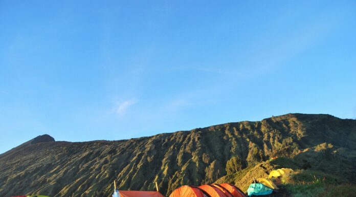 Attention! Foreign Hikers Must Read These Mount Rinjani Hiking Rules First Attention! Foreign Climbers Must Read These Mount Rinjani Hiking Rules First