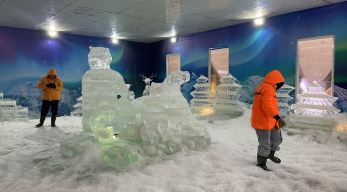Jakarta Turns Icy This Holiday Season as Indoor Snow Experience Opens at Mal Ciputra Jakarta Turns Icy This Holiday Season as Indoor Snow Experience Opens at Ciputra Mall