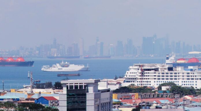 Singapore Permanent Residents Now Eligible for Visa-Free Visit to the Riau Islands! Singapore seen from Batam, Riau Islands