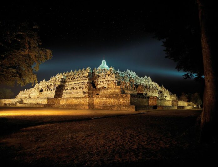 Mark the Date! Borobudur Supermoon Set for October 7 with Art and Night Tourism