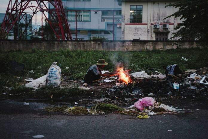 Think Twice Before Burning Trash in Jakarta, You Could Face a Rp500,000 Fine!