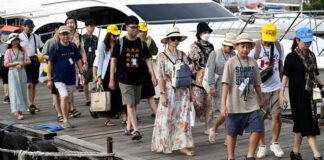 Chinese Tourists Shift to Independent Travel After Pandemic, Bali Agencies Face Challenges Chinese tourists in Bali