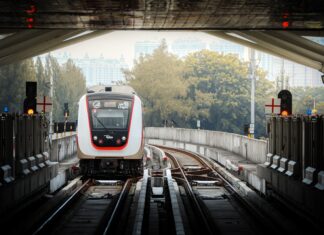 The Reason Behind the Development of Bali’s LRT Finally Revealed by Luhut Bali's Ambitious Plan to Construct Light Rail Transit System with Help from Korea and UK (photo: fadhila nurhakim - unsplash)