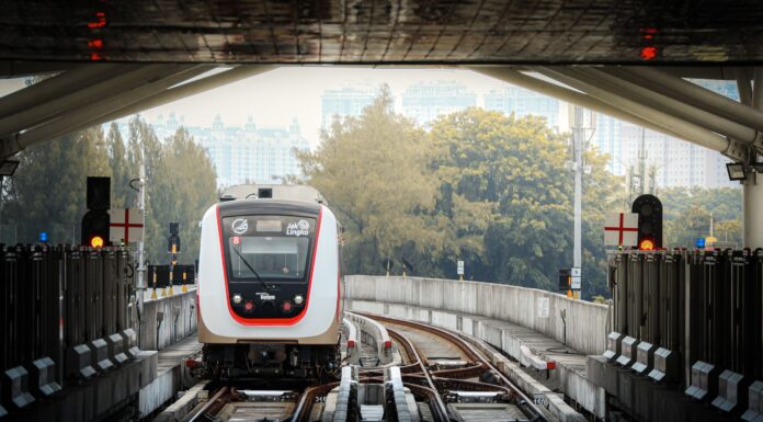 Bali LRT Project Update: Bali Local Government to Hold Majority Stake of 51% Bali's Ambitious Plan to Construct Light Rail Transit System with Help from Korea and UK (photo: fadhila nurhakim - unsplash)