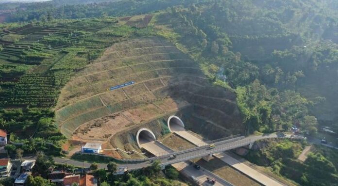 The First Twin Tunnels Toll Road in Indonesia Will Be Operating Soon