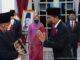 President Confers National Hero Titles to 5 People