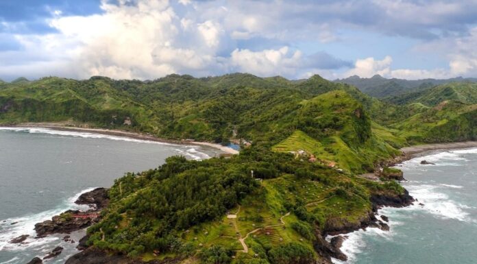 Kebumen Geopark Joins UNESCO Global Geopark, Let’s Explore Its Beauty! Kebumen Geopark Joins UNESCO Global Geopark, Let's Explore Its Beauty!