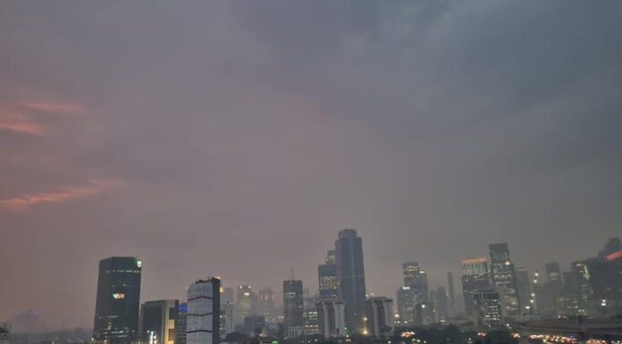BNPB Utilizes Innovative Weather Modification to Combat Jakarta’s Air Pollution Crisis