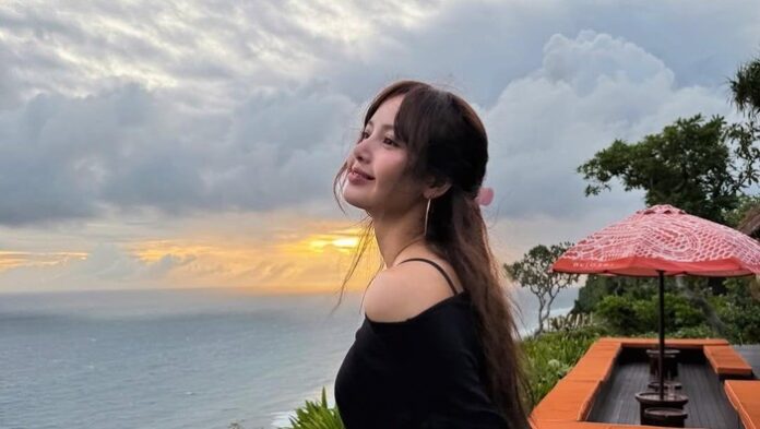 Lisa BLACKPINK Shows Why Bali Never Fails to Impress