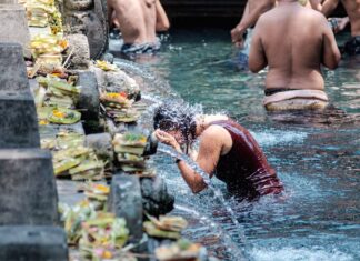 Getting to Know One of WWF International Agendas: Melukat Ritual Melukat Ritual