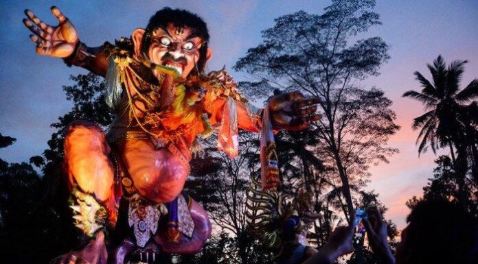 The Ogoh-Ogoh Parade: An Attraction for Foreign Tourists Ahead of Nyepi Day in Bali