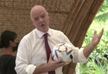 FIFA President Distributes “Special Gift” to G20 Participants