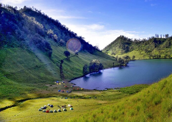 Semeru Reopens on April 24, 2026, Hiking Limited to Ranu Kumbolo