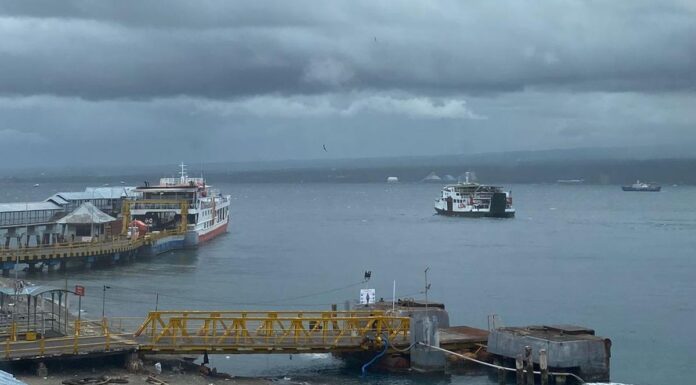 Extreme Weather Hits Bali Strait, Ketapang Port Temporarily Closed