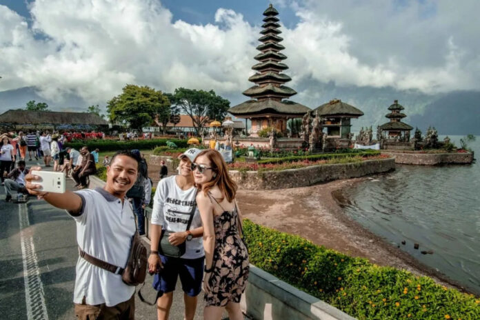 south-korean-tourist-in-bali South Korean Travelers