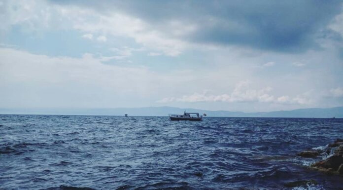 Extreme Weather Alert in Komodo Waters, KSOP Urges Ships to Stay Vigilant Extreme Weather Alert in Komodo Waters, KSOP Urges Ships to Stay Vigilant