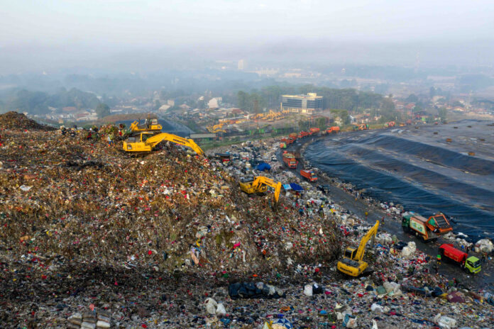 The largest landfill in Southeast Asia, Bantar Gebang, Bekasi