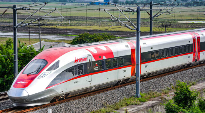 Good News! Whoosh Tickets Can Now Be Rescheduled Up to 15 Minutes After Departure Whoosh High-Speed Train Sees 500% Surge in Passengers
